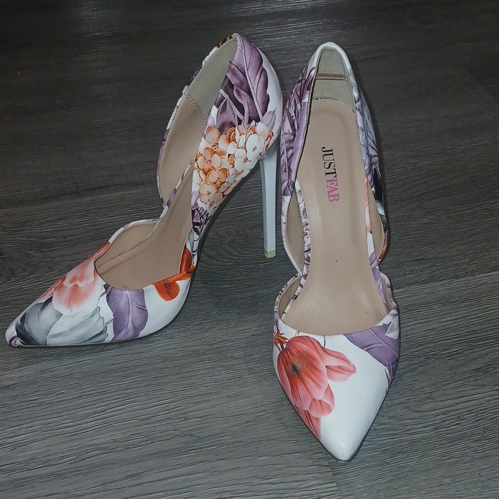 JustFab Monika Floral Stiletto Heels Watercolor Pointed Toe Pumps Sz 7.5 NWOT - Picture 1 of 9